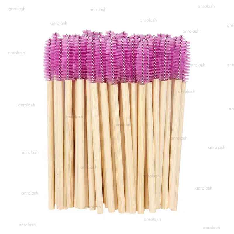 Wooden pole eyelash brush🧹